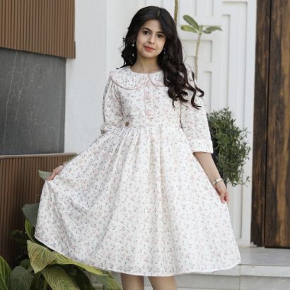 صورة فستان بناتي مشجر بياقة كلاسيكية وخصر محدد | تصميم زهور الربيع - 1135